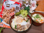 冷凍ストック名人豚丼の素今日2月10日は、豚丼の日です！我が家も豚丼を作ってみました😊お肉をまとめ買いして賢くストック！冷凍保存と味付けができるお助け調味料です。生姜が効いた甘み&hellip;のInstagram画像