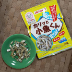 ✅マルトモ カリッと小魚くん🐟美味しい！😋子供たちと私の取り合いで1日で無くなった。。。お菓子売り場にあるのかな？出汁とかのところ？なかなか、魚を週2～3回は夕飯に出そうと思っ&hellip;のInstagram画像