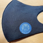 アロマdeマスクを使わせて頂きました😷頂いた白色マスクは苦手なため自分の黒マスクへブルーのシールなのでそんなに目立たないそしていい香り😍他の香りも気になる楽天で探してみ&hellip;のInstagram画像