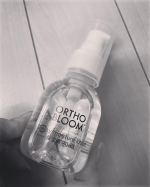 ※乾燥でお肌カサカサ😭..オーソブルームツーウェイモイスチャーローション！！肘、足にこのローションたっぷり塗ってます🧴..少しマシになった🥺👏👏　気長に塗ろ&hellip;のInstagram画像