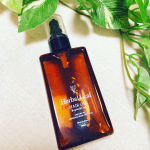 ..＼ハーバルリーフ オーガニックヘアオイル／アルガンオイルやオリーブ果実油などのオーガニック天然由来成分を配合し、また浸透性に優れたビタミンC誘導体がキューティクルの乱れ&hellip;のInstagram画像