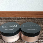 ( ＾&forall;＾)っChacott フィニッシングパウダーピンク系のナチュラルとダークなオークル03を使用しました。言わずと知れた名品、Chacott。コスパ良し、機能よしの優秀アイ&hellip;のInstagram画像