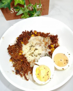 キーマカレーの素を使ってキーマカレードリアを作ってみたよ(*^^*)❣️　これはお肉を入れて冷凍しておけば必要な時に解凍して炒めたら完成する時短お助け食材だよ✨✨お肉を特売日にまとめ買&hellip;のInstagram画像