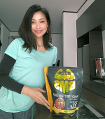 こんばんは☺.今日も元気にたけまりちゃんのダンスをしました❗.髪ボッサボサですね！ダンス後に撮影したんですが、一応ピアスとネックレスつけておめかししたんですが、そこじゃなかった&hellip;のInstagram画像