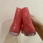 今回こちらの商品を使ってみました。上履きや長靴の名前付けに悩んでました。そこでこちらに出会えました。シールタイプなので雨でたくさん濡れてしまうので剥がれたりしないか心配でしたが大丈夫でした。&hellip;のInstagram画像