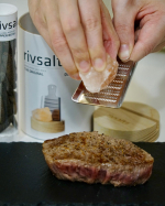 ・スウェーデンの岩塩ブランドrivsalt🇸🇪世界各地で採掘された良質な岩塩たち✨その中でもブランド名にもなってるrivsaltを試してみました🙌・テーブルに置いておいてもおしゃれ&hellip;のInstagram画像