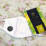 アロマdeマスク愛用しています😊マスク生活にはすっかり慣れてしまいましたが、でもやっぱりマスクしながらも気分転換したいですよね&hellip;。こちらの商品は、布マスクや不織布マスクに貼るタイプのアロマ😌&hellip;のInstagram画像