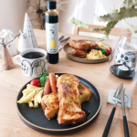 ＿＿＿＿＿＿ ⋄ 𐃬 ໍ・・朝ごはんは久々にフレンチトースト。・・@lohaco.jp 様よりいただいた【LOHACO限定】のInstagram画像