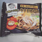 裏の説明書きとても親切なので、小学生でも作れるなんて(о&acute;&forall;`о)そして何より美味しい◎#キンレイ #なべやき屋キンレイ #牛すき焼うどん #お水がいらない #子供が作る #冷凍食品 &hellip;のInstagram画像