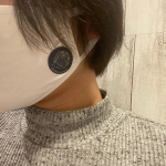 マスク生活なのに、花粉に悩ませられてます&hellip;この時期だけ、スギがない地域に引っ越したい&hellip;薬も飲みますが、このアロマのシールをマスクに貼ると、少し気が紛れるのか楽になる気がします。&hellip;のInstagram画像