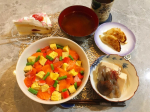 ..3/3..❀  ちらし寿司❀  高野豆腐の煮物❀  餃子❀  お味噌汁(人参、大根)❀  苺のチーズタルト..ひな祭りのご飯🎎🌸サーモン・卵焼き&hellip;のInstagram画像
