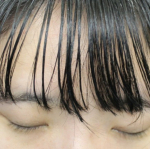 天然パーマなんですけど、前髪が素早くリカちゃん人形のようにぴたっとキマって便利。手が汚れない。全身に使えるのもお得感ある。開封したてのせいか石鹸の香りが強めなので、買う前に店頭にテスターあればチェック&hellip;のInstagram画像