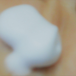 ピーエイチバランサー バランスホイップWクレンザーピーエイチバランサー バランスホイップWクレンザーをよく振って、手のひらにのせてみました。アルコール不使用、鉱物油不使用、パラベン不使&hellip;のInstagram画像