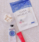 美容ケアは外側だけじゃなくて内側からのケアもめっちゃ大事🥰.寝る前の美容ケアが今年からのマイブーム🌈今年に入り焦りを感じ💦美容や健康管理に目覚めました･:*+.(( &deg;&omega;&deg; ))/&hellip;のInstagram画像