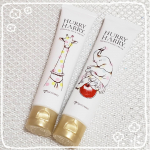ハリーハリーシリーズのクリーム試してみた！パッケージの絵柄がとてもかわいい😆.🔘大人の美首クリーム🦒アプリコットの香り🌟首とデコルテのケアができるネッククリーム✨レチノール+プ&hellip;のInstagram画像