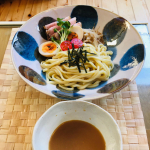今日はパパが遅くなるみたいなので夜ご飯は大丈夫だよと嬉しい便りが😃こんな日は息子も大好きなキンレイさんのつけ麺です！！一袋に300gもの麺が入っているので、３歳児とママでたべてもお腹がパンパン&hellip;のInstagram画像