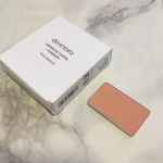 国産オーガニックコスメブランド「アムリターラ」。そちらのビーガンチーク『ハイビスカス チーク［パウダリー］ PC2』のレフィルを使ってみました🤍 沖縄・宮古島で育てられたオーガニックのハイ&hellip;のInstagram画像