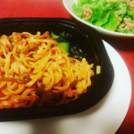 #お皿がいらない汁なし担々麺 #お皿がいらないジャージャー麺 #お皿がいらないシリーズ #冷凍食品 #汁なし麺 #monipla #tablemark_fanのInstagram画像