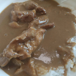 いただきものの1000円のカレー。お肉が大きく食べ応えあり、美味しかった。#五島の鯛で出汁をとったプレミアムな高級カレー #ごと #五島 #monipla #nagasakigoto_fanのInstagram画像