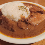 「五島の鯛で出汁をとったプレミアムな高級カレー」1袋 1,080円(税込)1枚目：五島SPF美豚2枚目：五島地鶏しまさざなみどちらも辛いのが苦手な方でも食べられる、まろやかな味で美味し&hellip;のInstagram画像