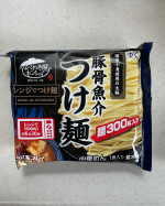 なべやき屋キンレイ豚骨魚介つけ麺❇︎キンレイさんの冷凍食品は大好きでいろいろ食べています！　今日のお昼は『豚骨魚介つけ麺』　簡単に調理できるのに本格的な味わい！コシと弾力の&hellip;のInstagram画像