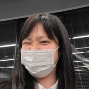 「ウインク決めポーズ」新生活応援特集♪医薬部外品の【ルブレン 喉・口臭トローチ】で新生活への準備OK！の投稿画像