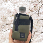 **保冷ドリンクホルダー【ドリホル】**わたし、ペットボトルはちびちび飲む派なんだよね&larr;*突然どうでもいいカミングアウト。*小さいサイズのペットボトルでも1日じゅう&hellip;のInstagram画像