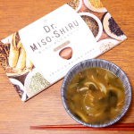 お味噌汁でダイエット⁉️以前から気になっていたDr.味噌汁を試してみました😋医師と共同開発したそうで、満腹成分サイリウムハスクが配合されているとのこと。また、燃焼成分の黒生姜や&hellip;のInstagram画像