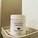 閉めきったりしなくてもお風呂のカビ対策 効果が3ヶ月続く、フロモリ 容器を開けて、中に水(約200ml)を入れるだけで活性化したバイオが浴室の隅々まで広がりカビを予防天然由来成分だからきつ&hellip;のInstagram画像