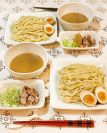 *。お昼はラーメン🍜なべやき屋キンレイ様 u0040kinrei_fan より【 🐷豚骨魚介🐟つけ麺 】たくさんいただきました📦💕より美味しく食べたくて〜炊飯器で作ったチャーシューに煮&hellip;のInstagram画像