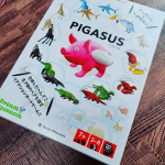 ..ピガサスで遊んでみた。対象年齢７歳からだったけど５歳でも遊べたよ、さすがに２歳の次男は無理だった 笑ピガサス可愛いし、カードの絵柄シュールだしなかなか笑えるカー&hellip;のInstagram画像