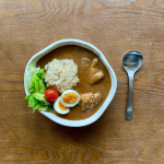 今日の晩ご飯はカレー🍛久々に食べた幸せ✨たくさんお仕事を頑張ったご褒美の、ちょっといいレトルトパウチ😊「五島の鯛で出汁をとったプレミアムな高級カレー」という、名前通りちょっとリッチ&hellip;のInstagram画像