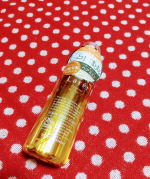 肌に優しいオーガニックミスト。使用する時は、軽く振ってブッシュするだけ。ヘア、顔、全身に使用できて便利！つけ心地はさっぱり。オレンジの香り。私は寝癖が酷いので使用しました。髪がしっ&hellip;のInstagram画像