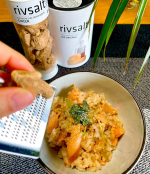 [ジンジャー香る鮭ごはん]ฅ^. ̫ .^ฅ鮭ごはんって春らしいですよね〜今回はひと味違った鮭ごはんにしたくてジンジャーをかけて頂きました。皮ごとすりおろすので、ジンジャー&hellip;のInstagram画像