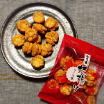 株式会社もち吉様より新発売の姫揚げ ソース味 平袋をお試しさせて頂きましたもち吉と言えばおせんべいが有名でよく食べていますがあんまりソース味ってみたことないかも！赤い華やかなパッケージで1&hellip;のInstagram画像
