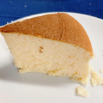 It was so good!! It&rsquo;s so light taste that I was almost able to eat a whole cake!!!すっごく軽くて美味しいケーキでし&hellip;のInstagram画像