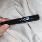 目のアップ激ムズなのだがまつげパーマしたら下品なくらいぐるんって上がってしまい、その日からまつ毛も痛むかなとおもって念入りにケア💋💋伸びている&hellip;☺️#トリカアイ #まつげ美容液 #マツ&hellip;のInstagram画像