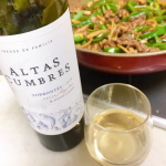 ・アルゼンチン🇦🇷の老舗ワイナリー🍷ラガルデ社が造る高品質な白ワイン🥂お花💐や熟した桃🍑を思わせる香りが特徴☝️しっかりした酸味を持つフレッシュで軽やかな味わい😋シーフード🦑スパイ&hellip;のInstagram画像