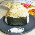 まるさん☆やさしいふりだしでおにぎり♪毎日作る子どもと夫のお弁当〜今日はまるさん やさしいふりだしおにぎり(๑&acute;ڡ`๑)だしのいい香り〜鰹節、いりこ、鯖節、うるめいわし、あご、昆布などおいしいだし&hellip;のInstagram画像