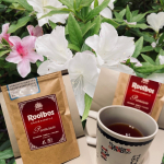 ルイボスティー飲んでみたーとてもクセがない味肌荒れにも良いので、効果楽しみ体に優しくノンカフェインとても飲みやすいので、続けられる一包方になってるからお湯を作って2.3分で&hellip;のInstagram画像