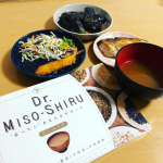 ．Dr.味噌汁のモニター🍚🍴．医師と共同開発したダイエット味噌汁で満腹成分「サイリウムハスク」や燃焼成分の「黒生姜」が入ってます！．中身は小分けになっていて粉末だからお&hellip;のInstagram画像