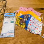 貼るだけのマスク用ラベル🌟アイロンなしで付けれるから、めちゃくちゃ楽🤤しかも、名前書いて選択しても取れてなくて滲むこともなかった！！写真4枚目が洗濯後💗なんにも変化なし😆👍お子様が&hellip;のInstagram画像