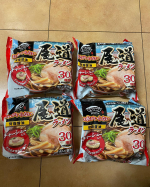 コロナでなかなか旅行に行けないこのご時世。自宅で手軽に現地の食べ物を食べたいと思いませんか？お水がいらない 尾道ラーメン（スーパーで200円強くらいで売られています）＜スープ＞&hellip;のInstagram画像