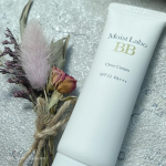 ・＊𝓃ℯ𝓌𓆸 ⡱・@meishoku_corporation モイストラボ 透明BBクリームSPF32 PA＋＋＋・こんな方に&darr;✔️色つきのファンデーションをお&hellip;のInstagram画像