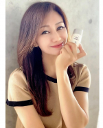 こんにちは😃今日もお天気が良いですね♫朝から掃除日和と次男引っ越しの準備で追われてます💦紫外線が強くなってきているから、新しいメイクベースに変えてみたよ！#セルベスト&hellip;のInstagram画像