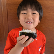 「塩むすび大好き❤️」▶ごはん彩々「お米を食べている笑顔写真」募集！/第２弾の投稿画像