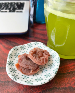 mugi3348・勉強のあいまにいただいた#種抜き干し梅・アレンジレシピもいろいろありましたが、やっぱり一番好きなのは、そのまま食べること！・よく干してあるのでジュワッとジューシーとかは&hellip;のInstagram画像