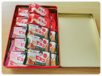 .グリコのビスコ缶🎁ダイレクトショップで販売されているギフト缶なんです✨5枚&times;20袋なので100枚も入ってる🥰小さなお子さんがいるご家庭にぴったりのプレゼントですよね🥺&hellip;のInstagram画像
