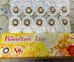 @flowereyes.info さんのカラーコンタクト✨わたしはポピーブラウンを選びました😎でもざんねん、、わたしの不器用さなのか、カラコンが薄いのかわたしには付けられず、、🥲でもフラワーワ&hellip;のInstagram画像