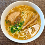 [お水不要！簡単激うまラーメン]ฅ^. ̫ .^ฅこちら冷凍ラーメンなのですが、スープ、麺、具がひとつになっていて、そのままドン！とお鍋に入れて温めるだけで食べられます。今まで&hellip;のInstagram画像